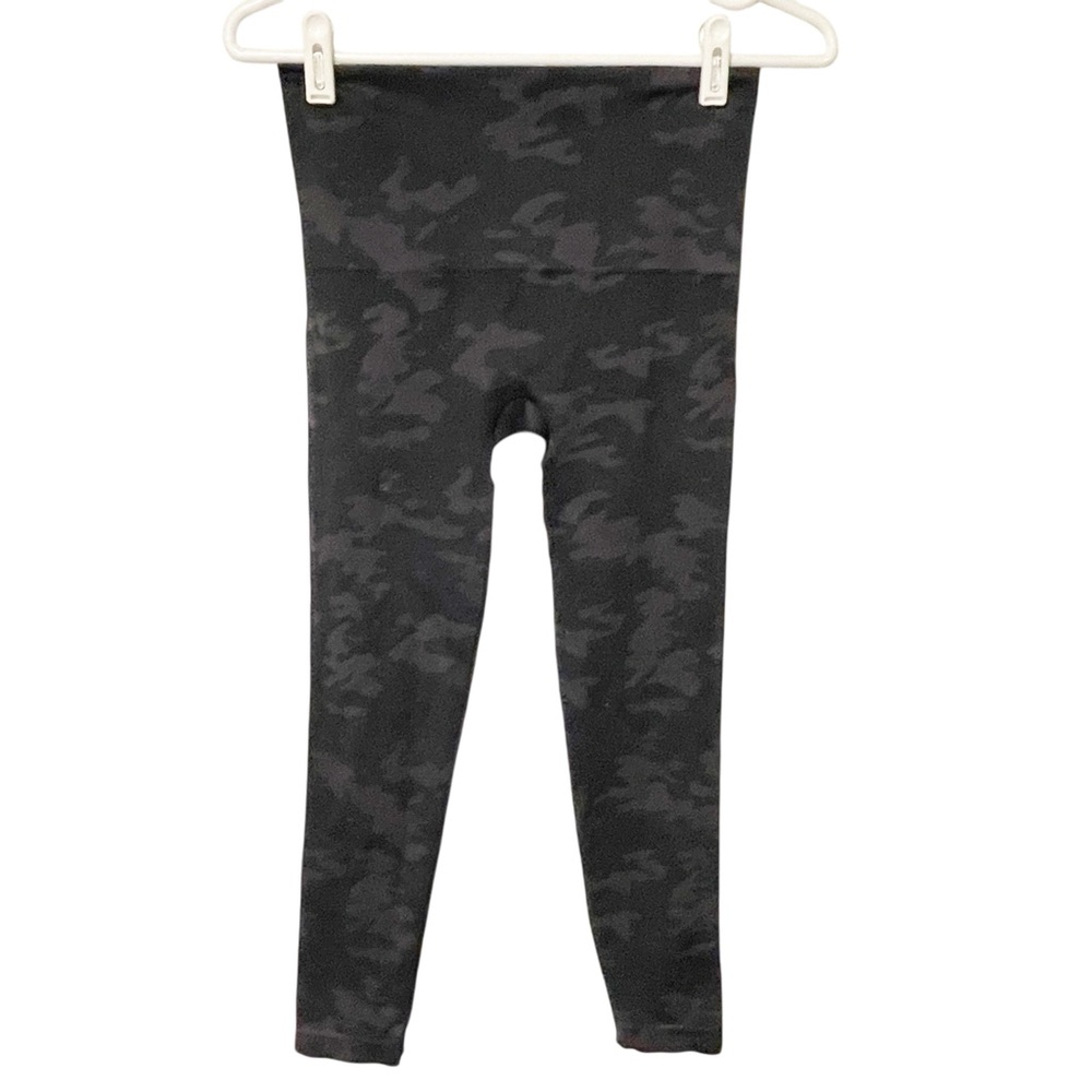Spanx Women's Look At Me Now Seamless Leggings Camo Black Gray Size Medium
